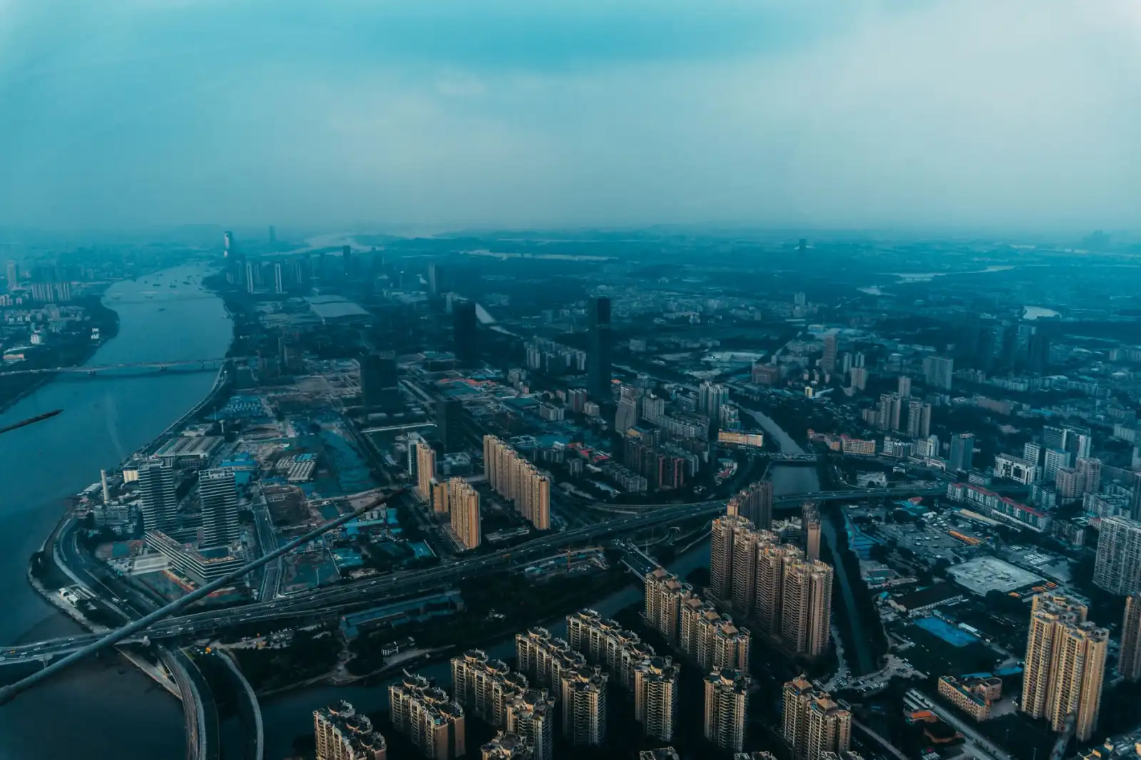 2025年零售业收银软件技术升级趋势：从光盘到云端解决方案